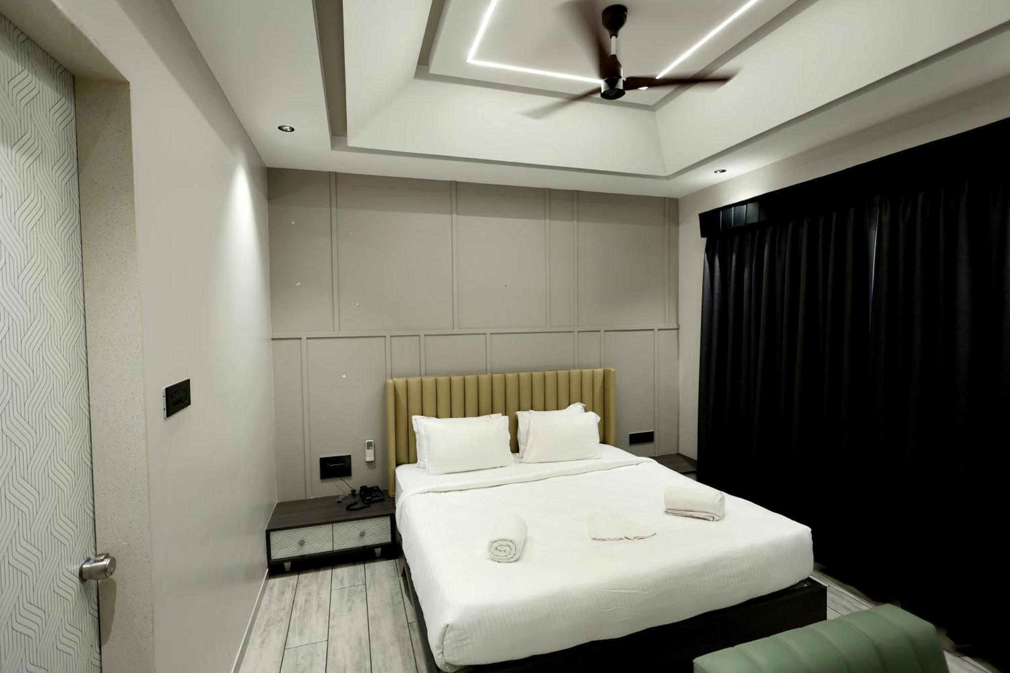 Hotel Statusinn, Ichalkaranji 外观 照片