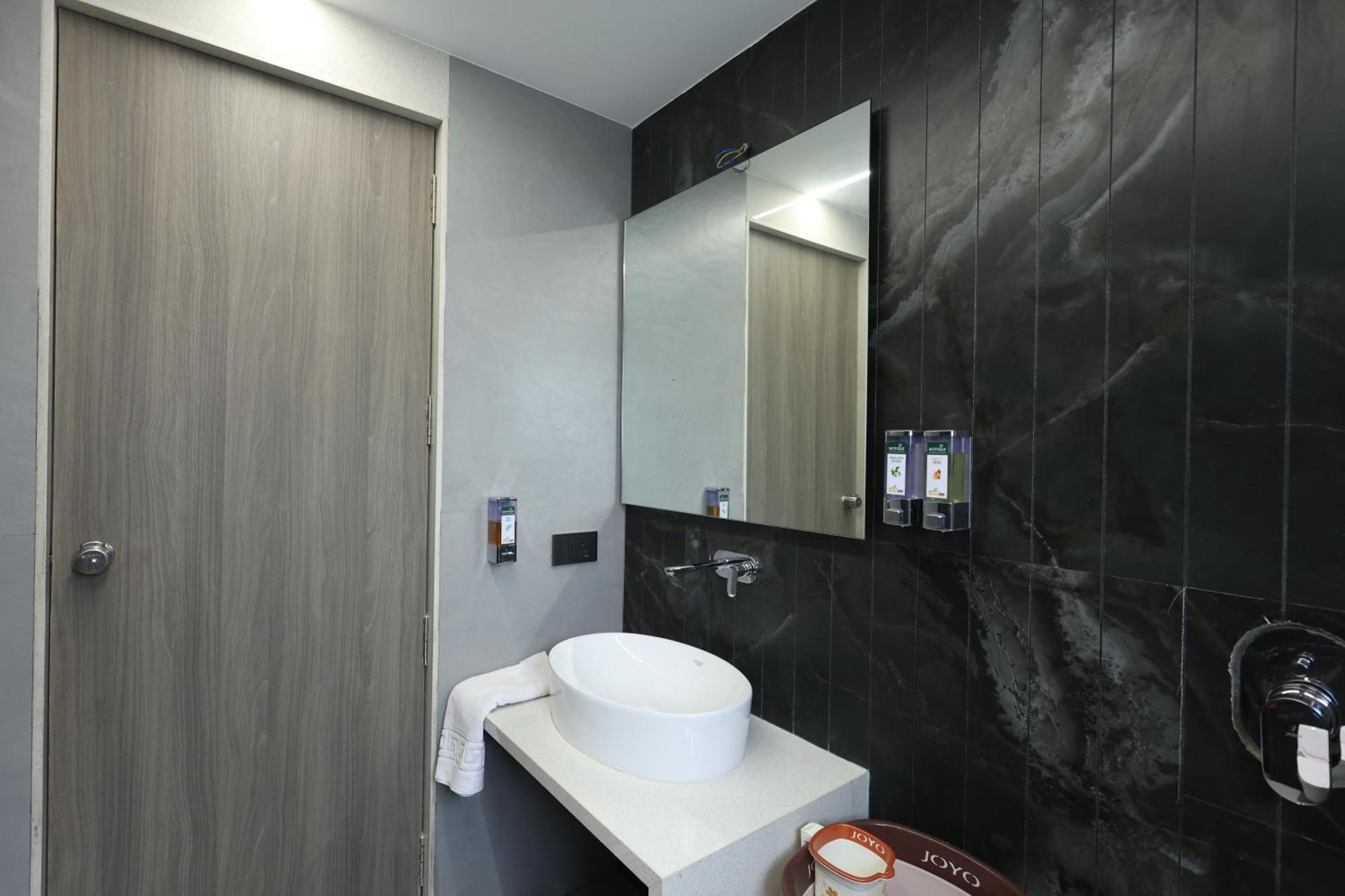 Hotel Statusinn, Ichalkaranji 外观 照片