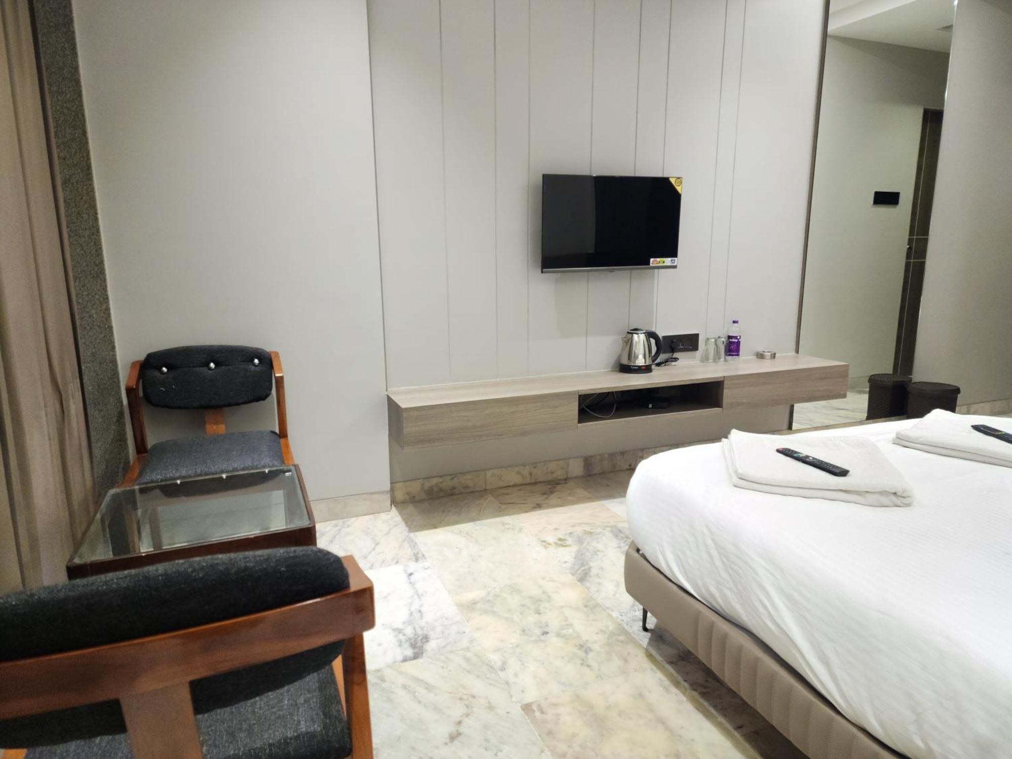 Hotel Statusinn, Ichalkaranji 外观 照片