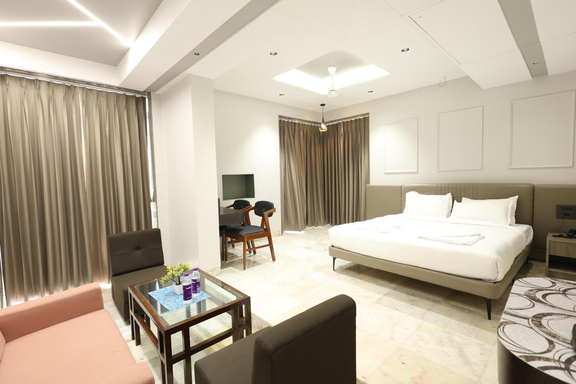 Hotel Statusinn, Ichalkaranji 外观 照片