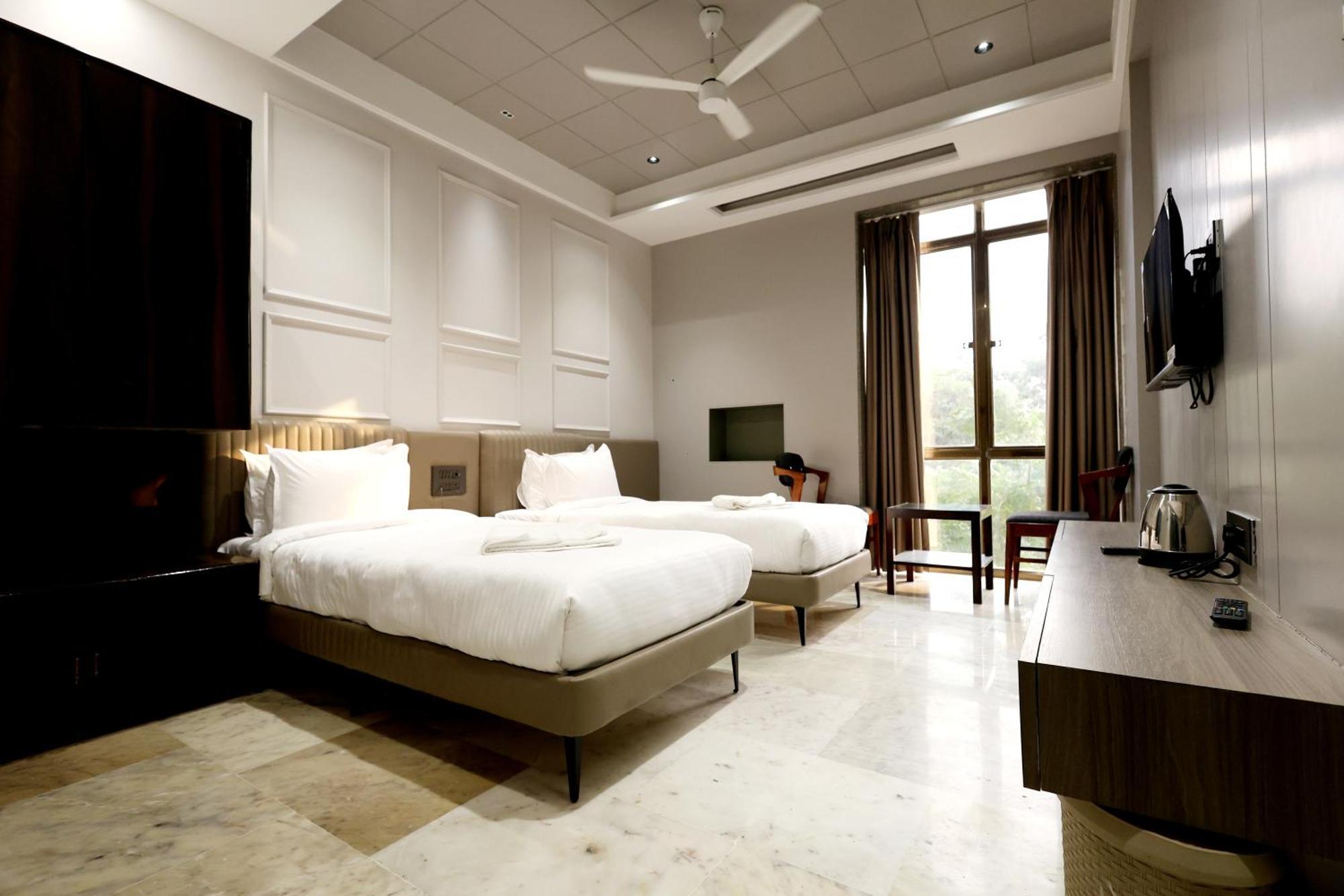 Hotel Statusinn, Ichalkaranji 外观 照片