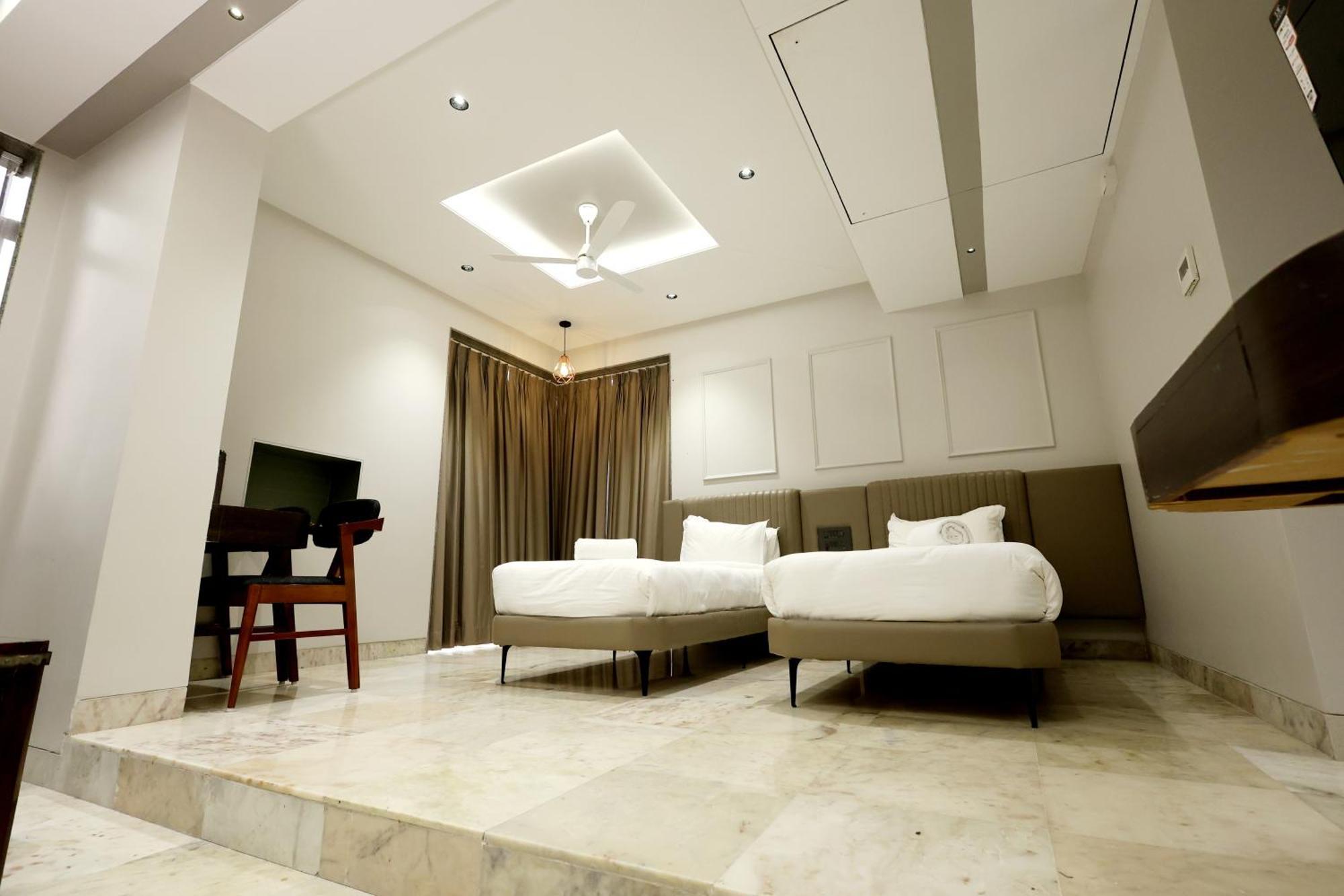 Hotel Statusinn, Ichalkaranji 外观 照片