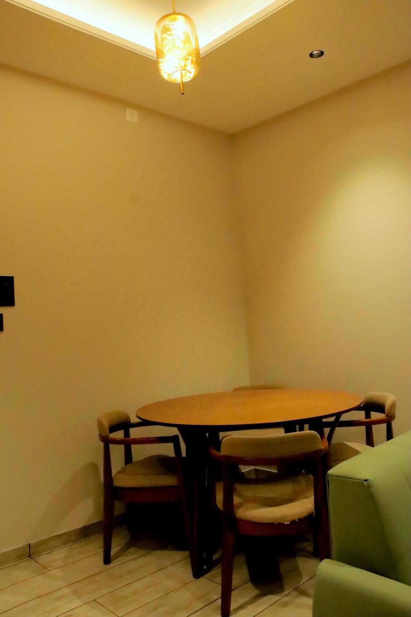 Hotel Statusinn, Ichalkaranji 外观 照片