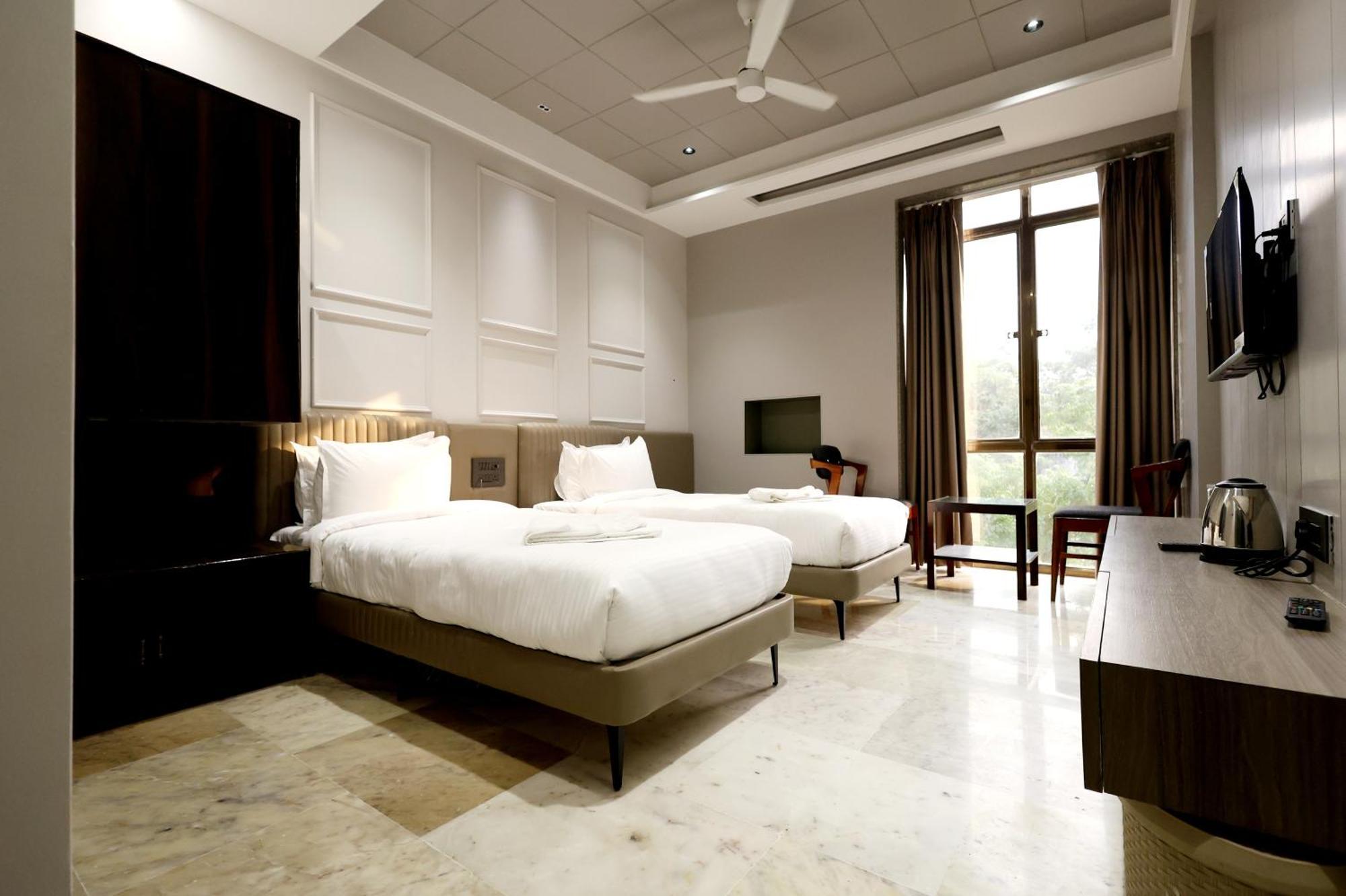 Hotel Statusinn, Ichalkaranji 外观 照片