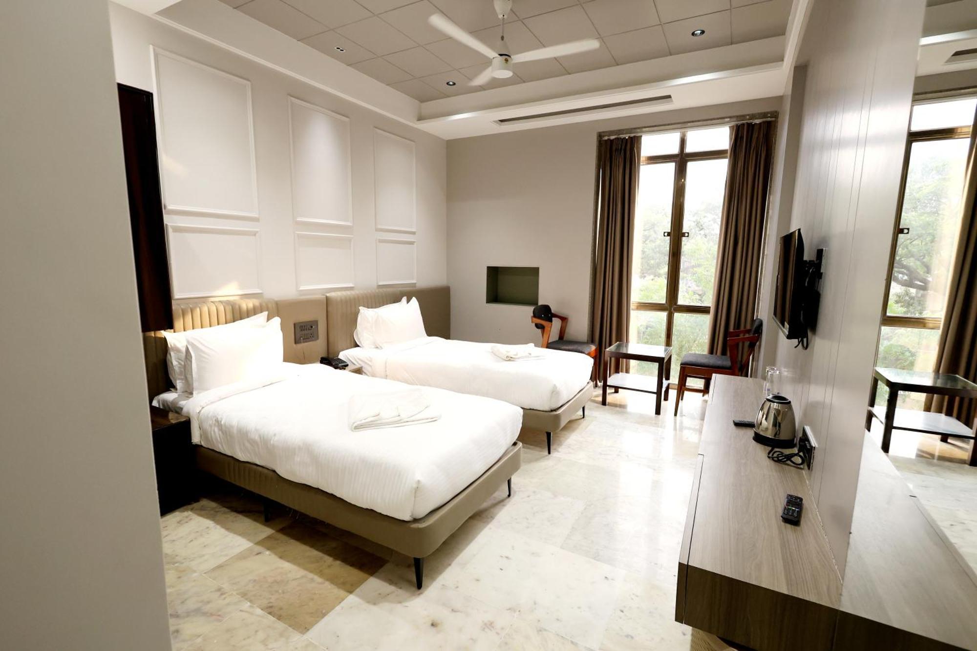Hotel Statusinn, Ichalkaranji 外观 照片