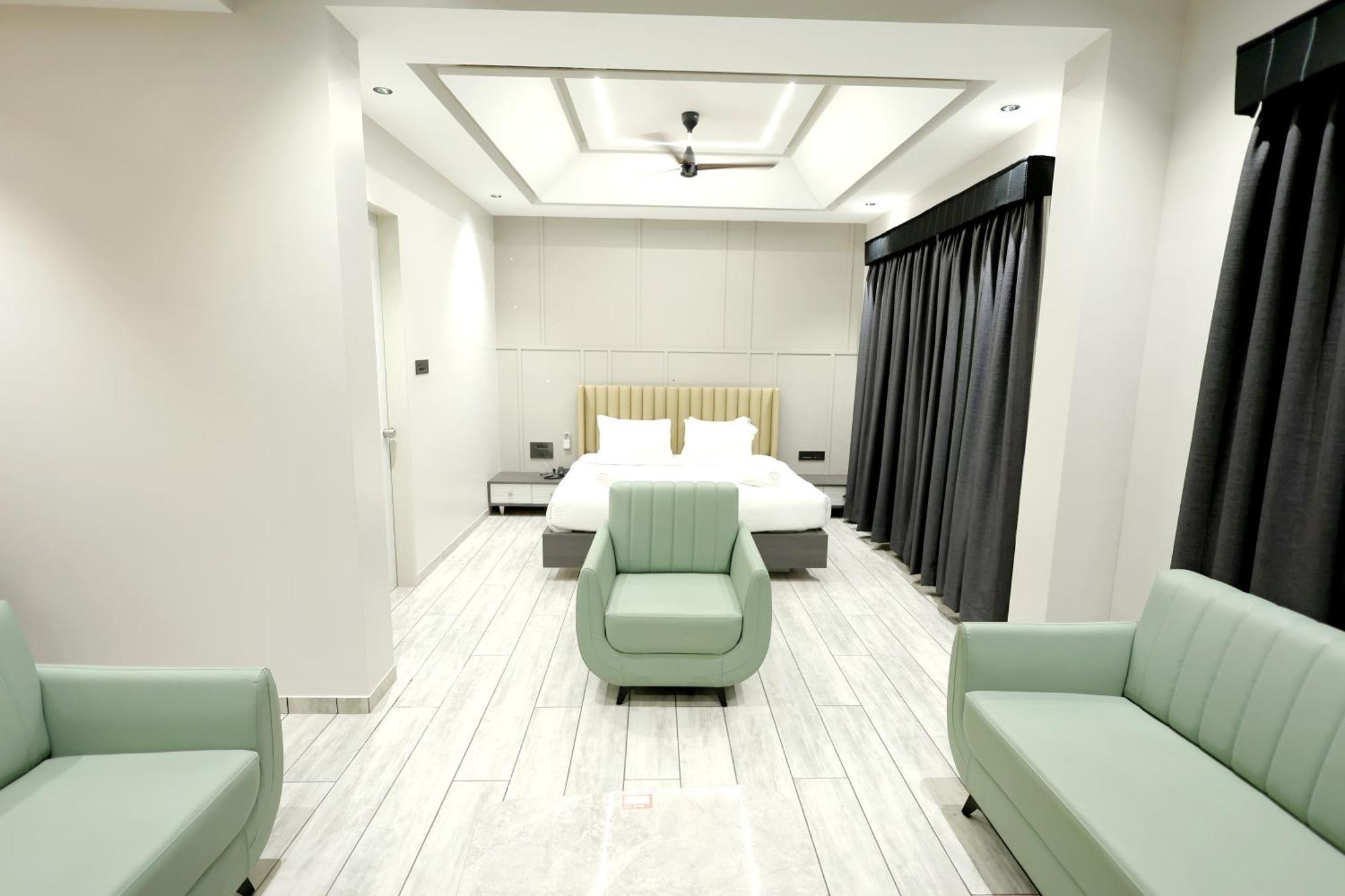 Hotel Statusinn, Ichalkaranji 外观 照片
