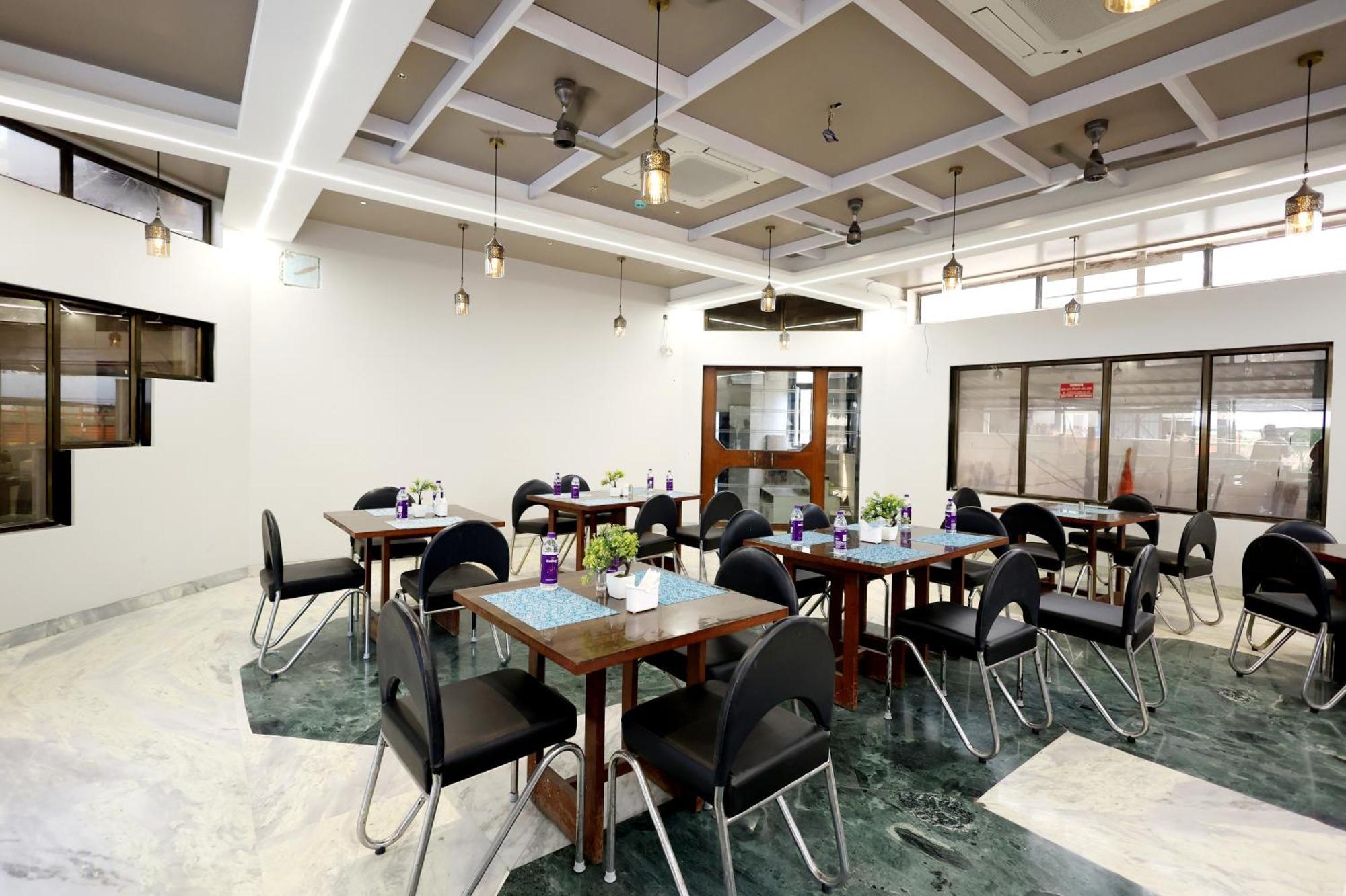 Hotel Statusinn, Ichalkaranji 外观 照片
